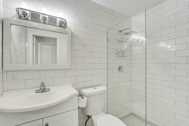 Building Photo - 208 NW 1st St