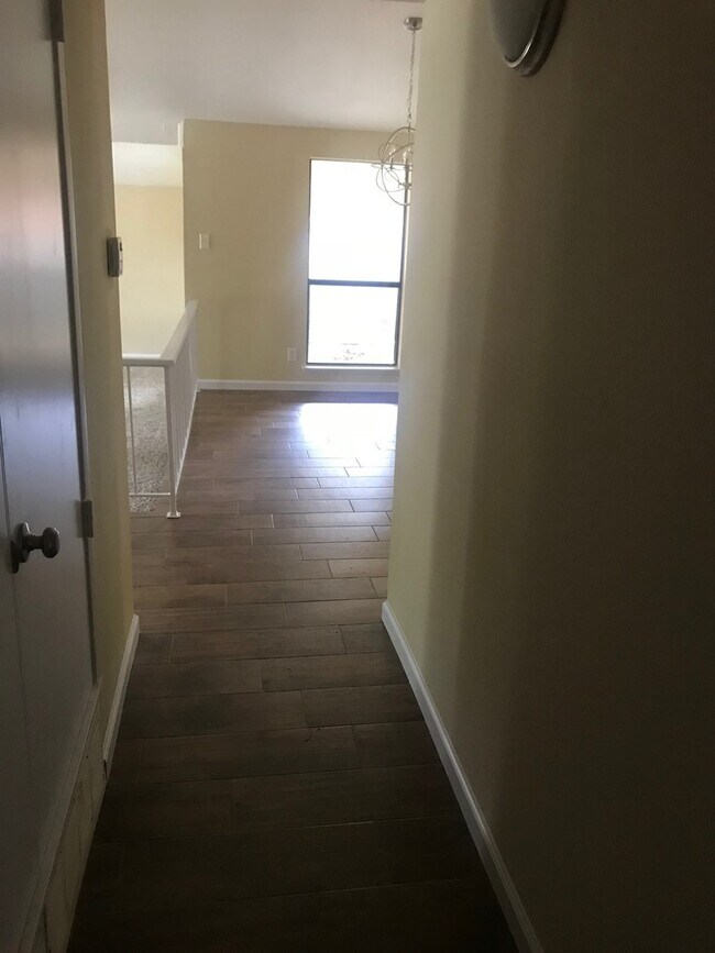 Building Photo - 2505 Cherry Blossom Ln