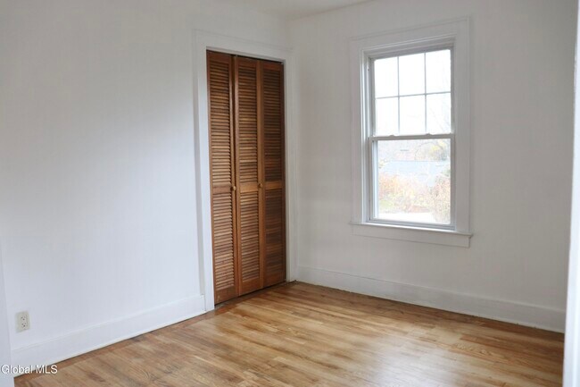 Building Photo - 647 New Scotland Ave