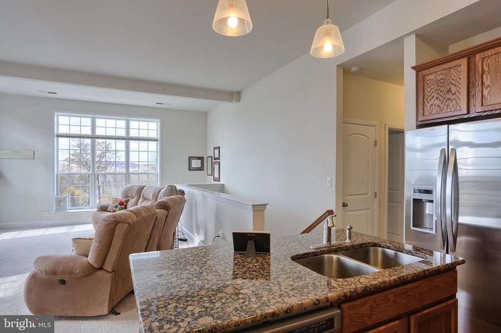 Building Photo - 726 Whitetail Dr