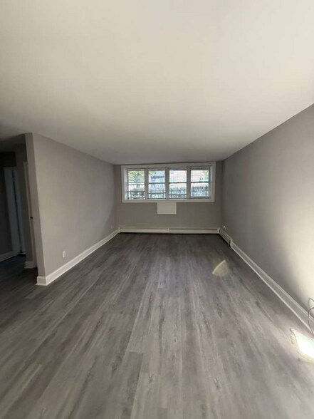 Building Photo - 147 Cleveland St