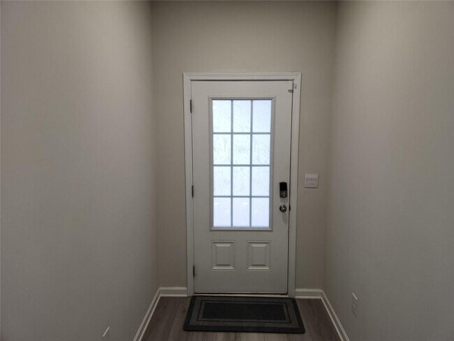 Building Photo - 235 Vly Oak Dr