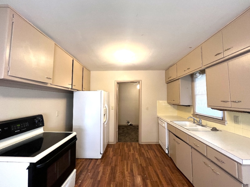 Building Photo - 631 Alexander Dr