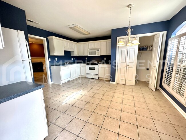 Building Photo - Town home for Rent in Helena, AL! COMING SOON!