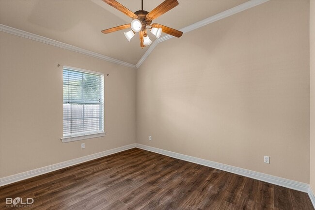 Building Photo - 126 Satinwood Cir