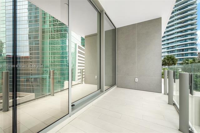 Building Photo - 300 Biscayne Boulevard Way