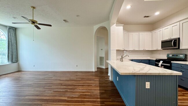 Building Photo - 15027 Winding Black Cherry Ln