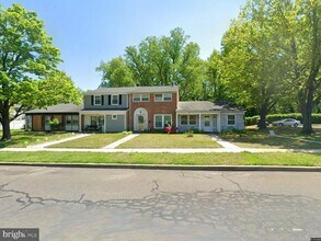 Building Photo - 128 Rockland Dr