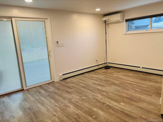 Building Photo - 21 Keats Ct