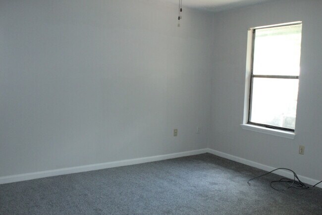 Building Photo - New remolded two close to Fort Gordon and Downtown Augusta Medical Center S