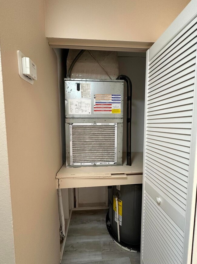 Building Photo - 954 Louisiana Ave