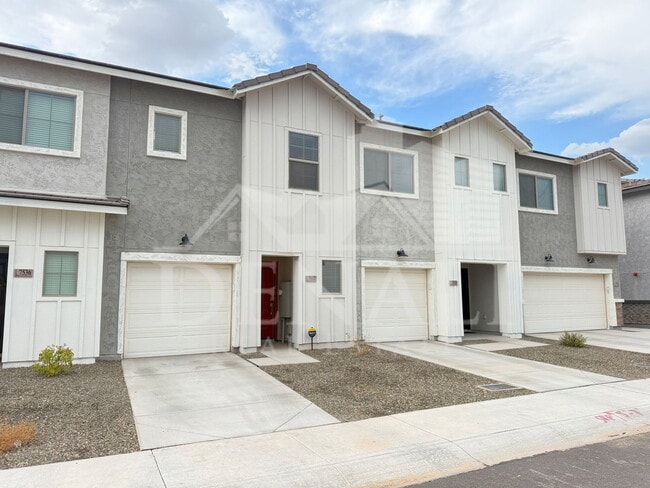 Building Photo - 7532 W Darrow St
