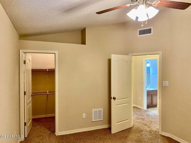 Building Photo - 7334 Prickley Pear Dr