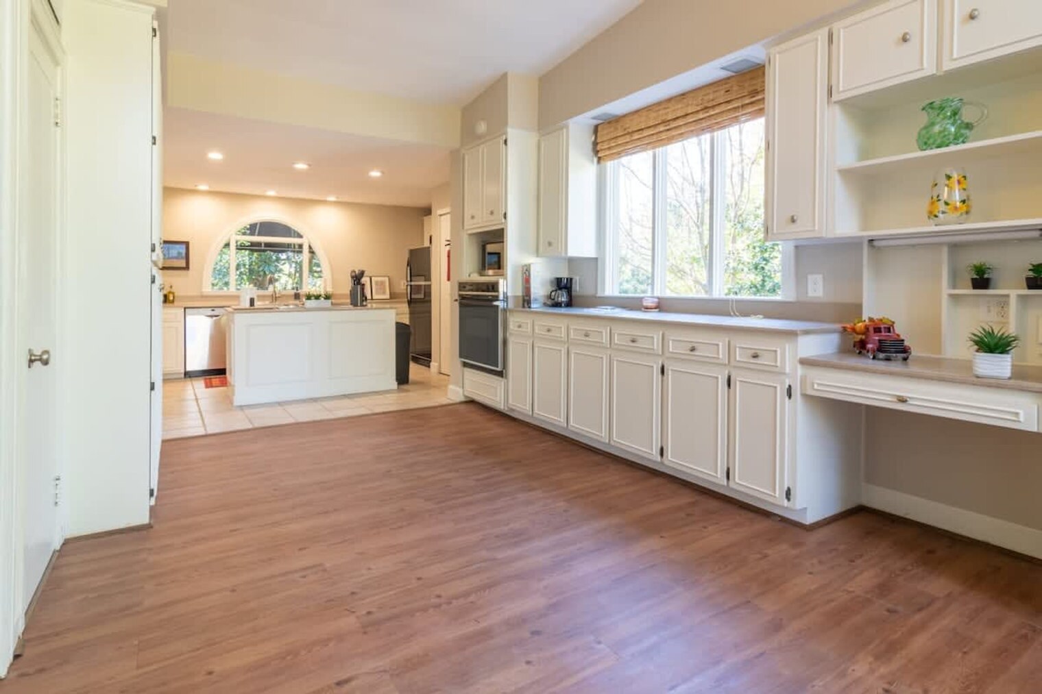 Building Photo - 1414 Dinglewood Dr