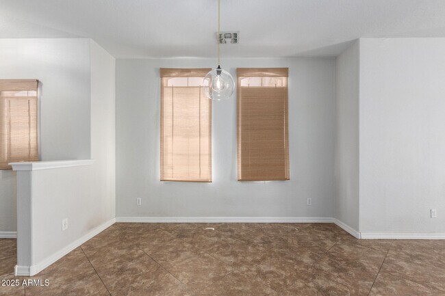 Building Photo - 7039 S Golfside Ln