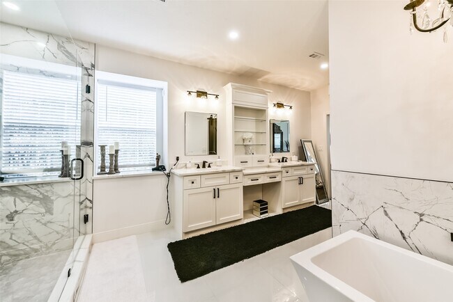 Building Photo - 1322 Blackthorne Dr
