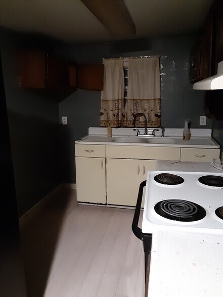 Building Photo - 509 Marine St