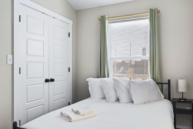 Building Photo - 518 Prospect St