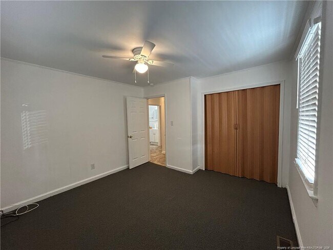 Building Photo - 503 E 6th Ave