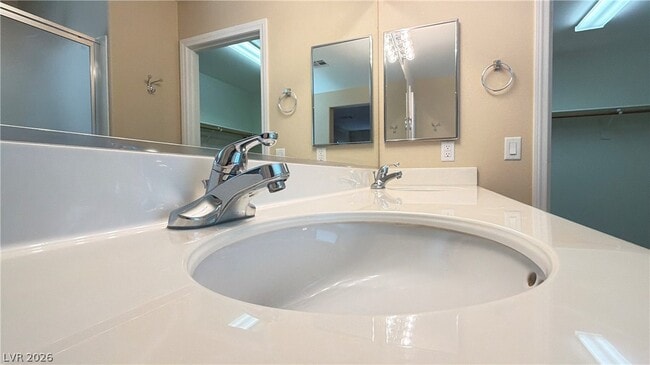 Building Photo - 583 Lacabana Beach Dr