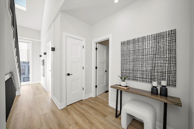 Building Photo - 4240 W Belmont Ave