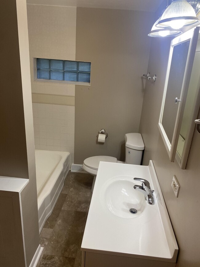 Building Photo - 109 Palisades Ln