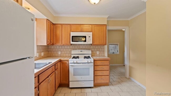 Building Photo - 23773 Hazelwood Ave