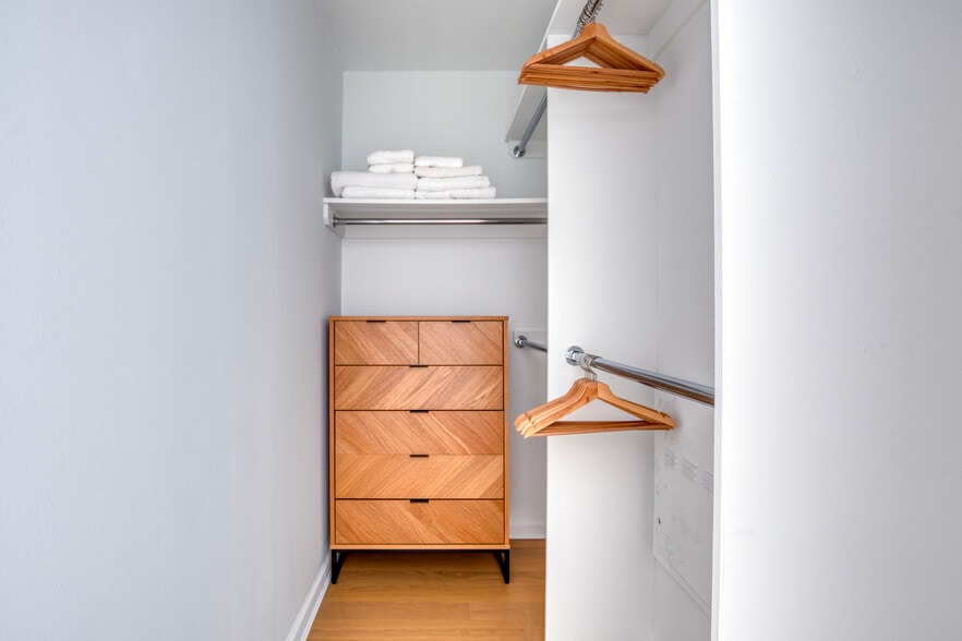 Building Photo - 535 W 23 St