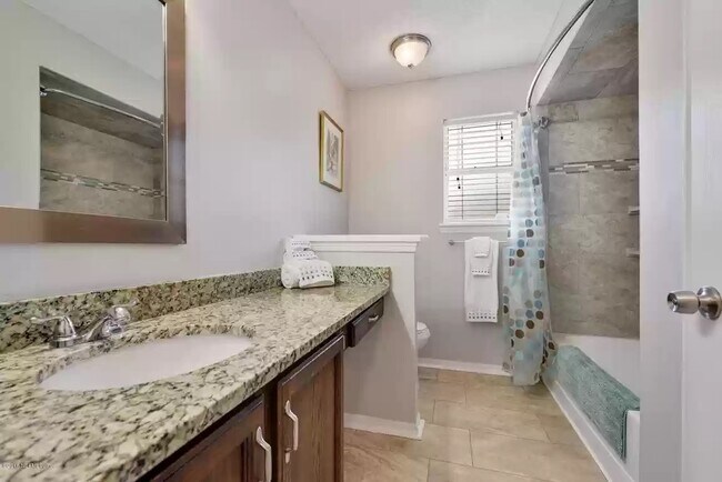 Building Photo - 8563 Wyndhurst Dr