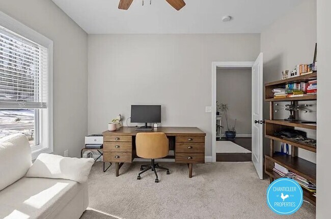 Building Photo - 306 Lamplighter Cir