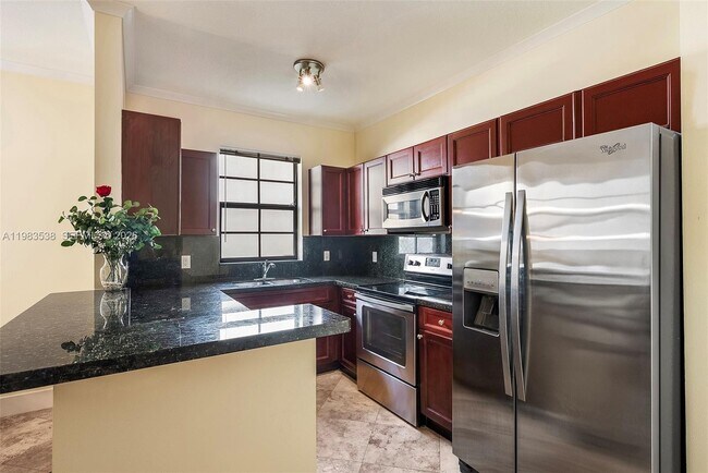 Building Photo - 2767 Coconut Ave