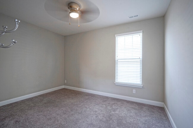 Building Photo - 7228 Broadacre Ct