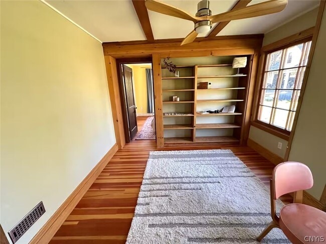 Building Photo - 608 Ackerman Ave