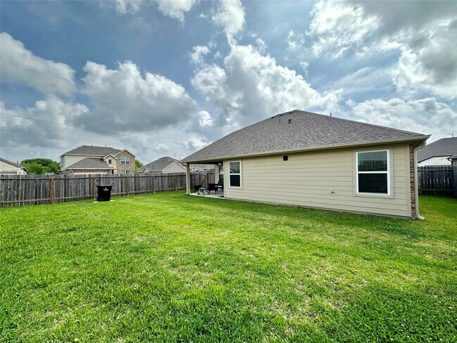 Building Photo - 5340 Camerford Ct