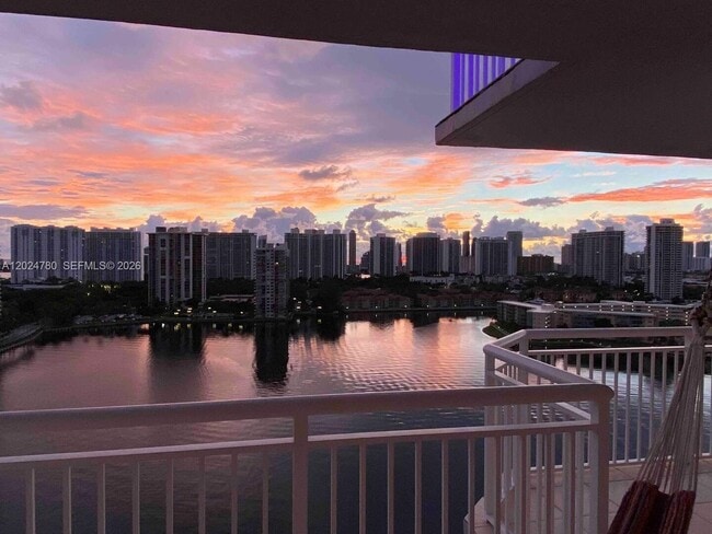 Building Photo - 18081 Biscayne Blvd