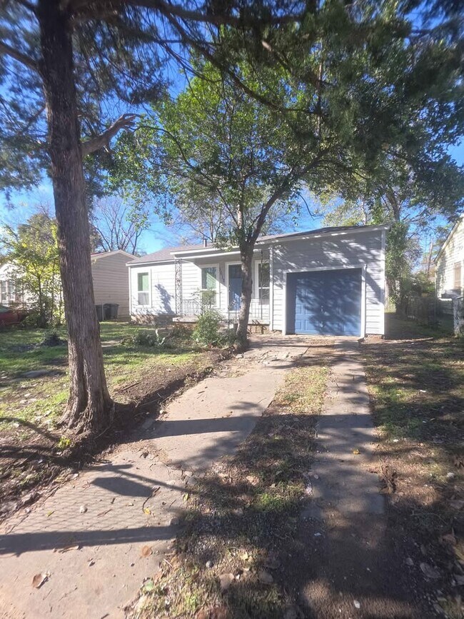 Primary Photo - 3612 Bright St