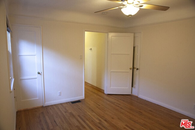 Building Photo - 4519 Van Noord Ave