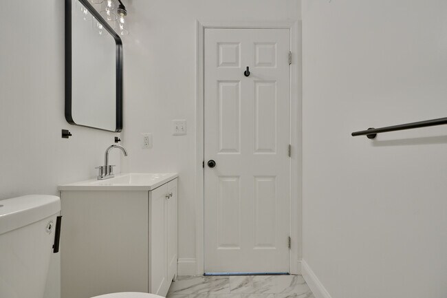 Building Photo - 412 Federal St