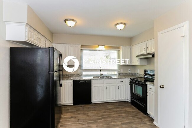 Building Photo - 817 Barcelona Cir