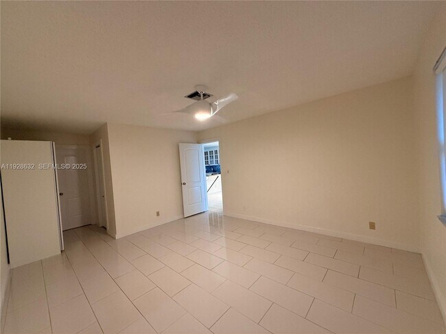 Building Photo - 13741 Flora Pl