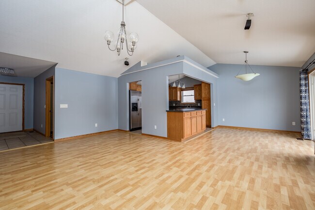 Building Photo - 5831 Belle Ave