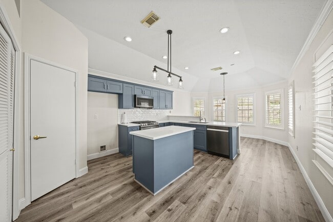 Building Photo - 2727 N Peach Hollow Cir