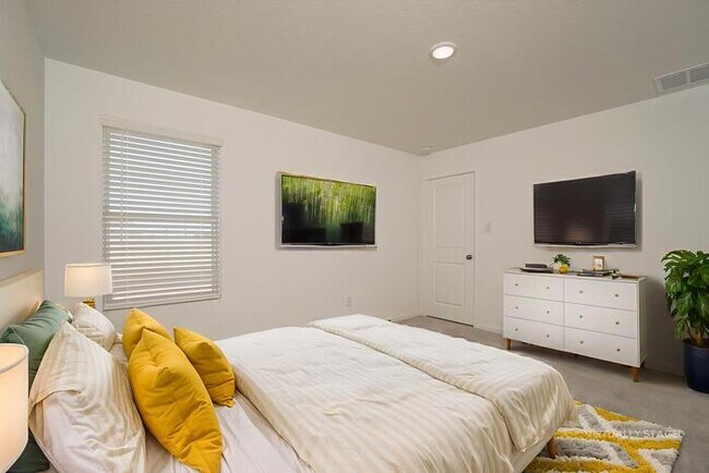 Building Photo - Modern 4-Bedroom in in the Landon Ridge Community