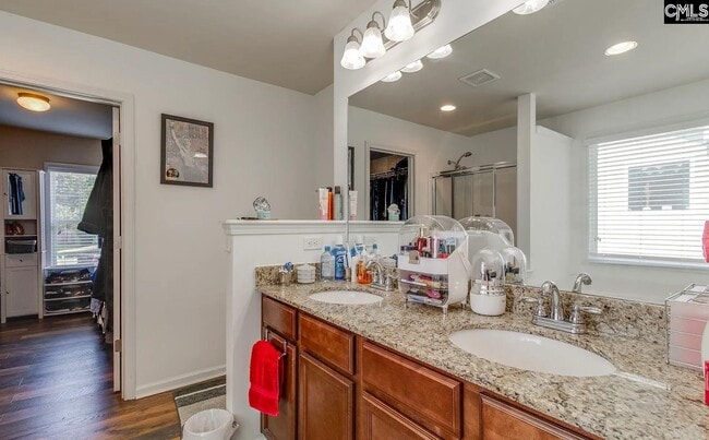 Building Photo - 456 Edenhall Dr