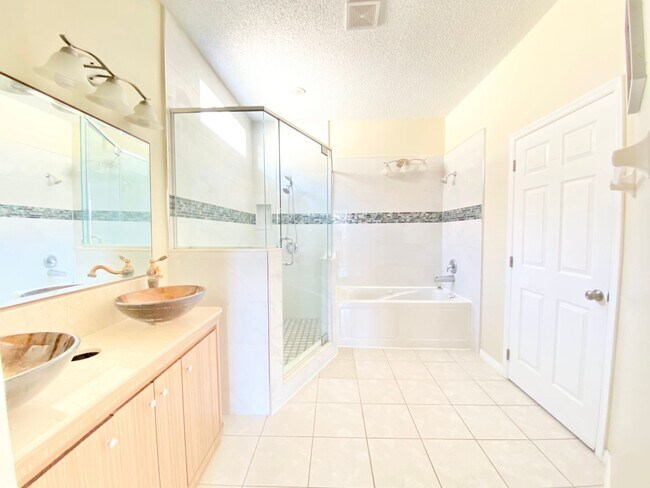 Building Photo - 729 Tuten Trail