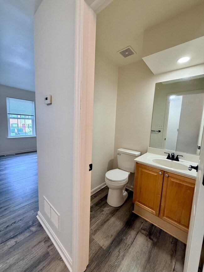 Building Photo - 601 Rockwood Dr