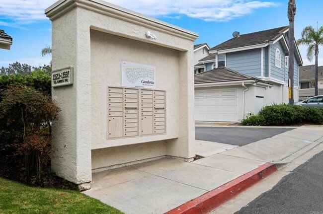 Building Photo - 13667 Tiverton Rd
