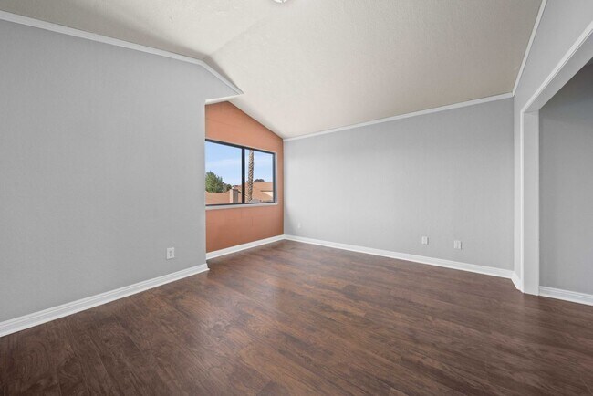 Building Photo - 5135 Pacifica Ave