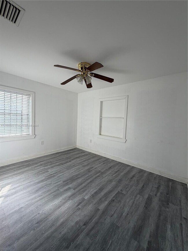 Building Photo - 2531 NW 152nd Terrace