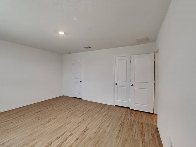 Building Photo - 18823 Charter Elm Dr